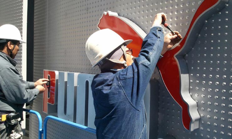 看板のデザイン、製作、設置まで一括で対応：イメージ